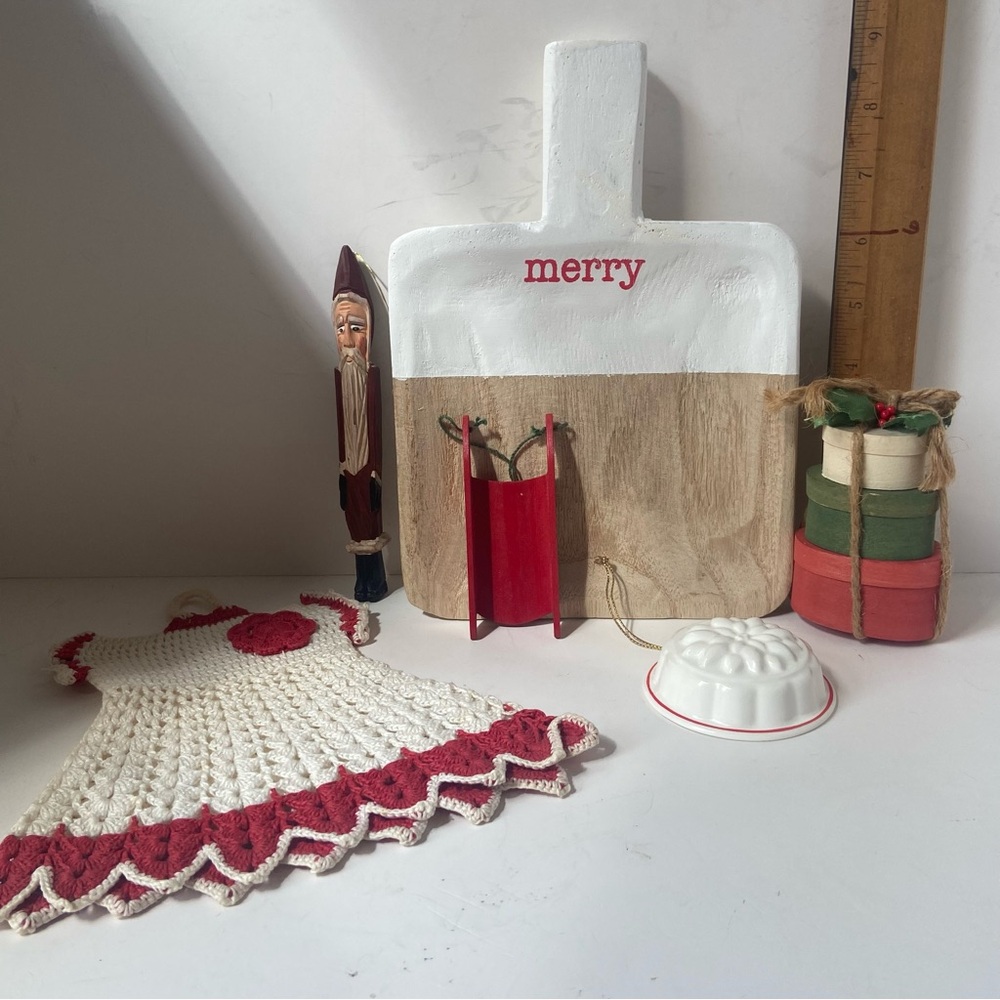 Mud Pie Holiday Decor Set with Red and White Accents